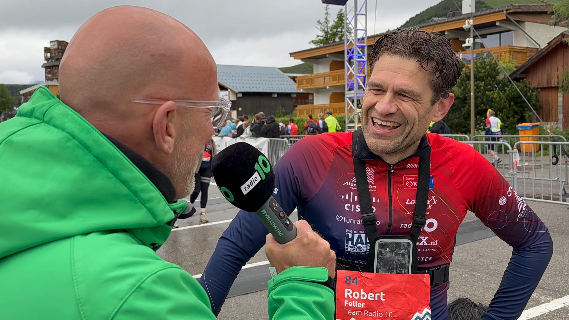 Robert Feller over de finish bij Alpe d'HuZes: 'Het was zwaar, maar wel mooi'