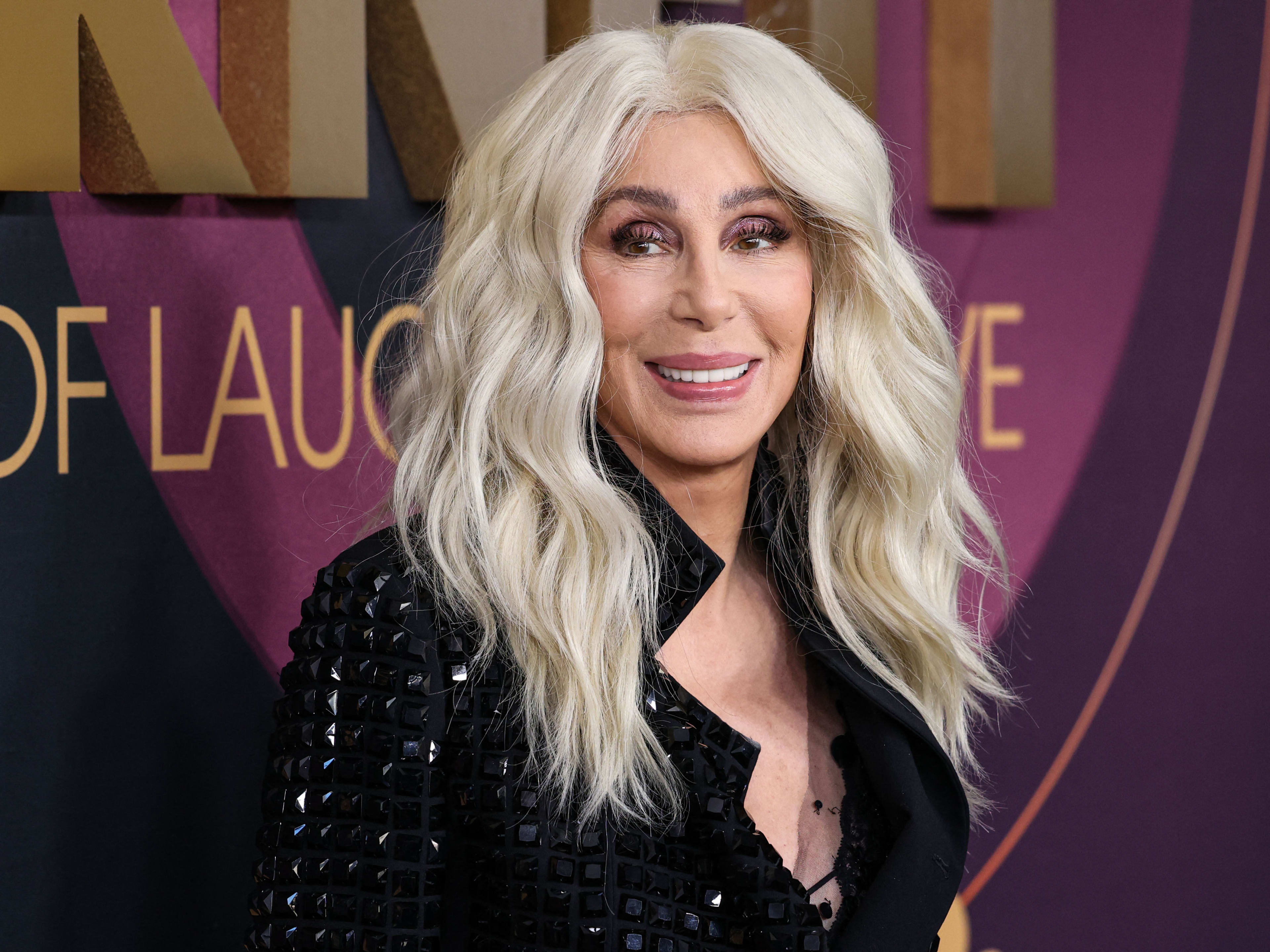 Do you believe it?! Cher brengt nieuwe muziek uit. 🎵