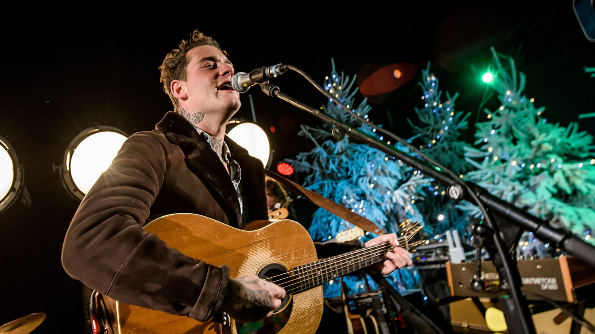 Douwe Bob live op de Ekdom in de Morgen Winter BBQ