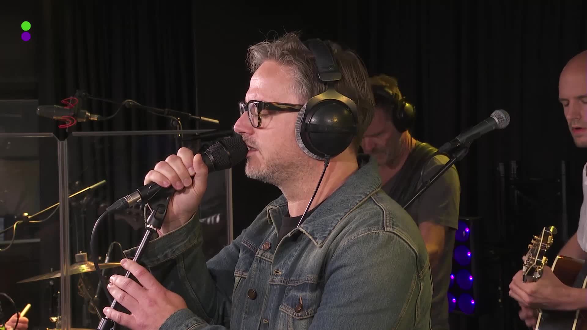 Guus Meeuwis met live-versie van Echte Mannen