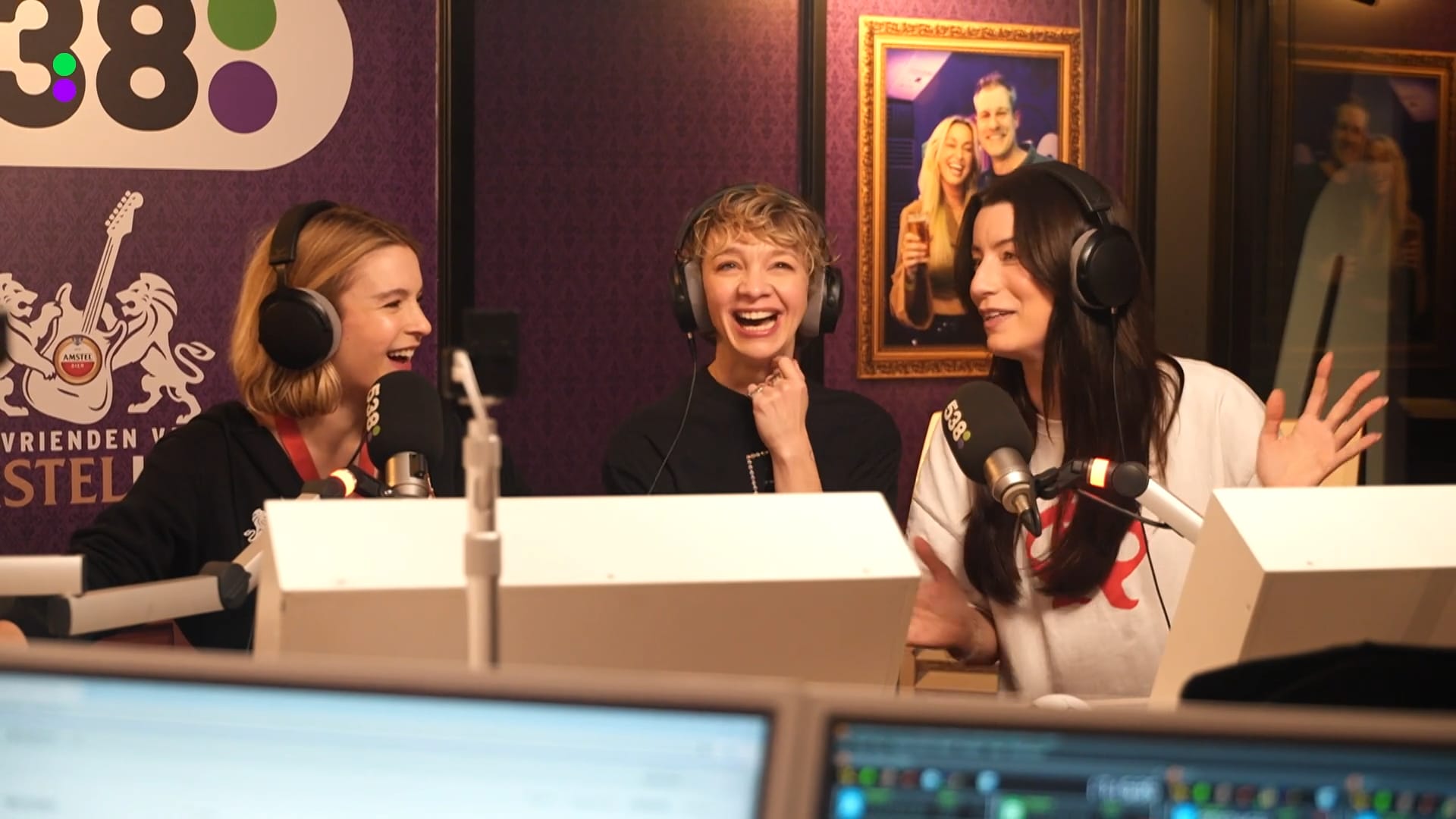 Pommelien, Jacqueline en Rikki krijgen Ahoy stil met 'I Would Stay'