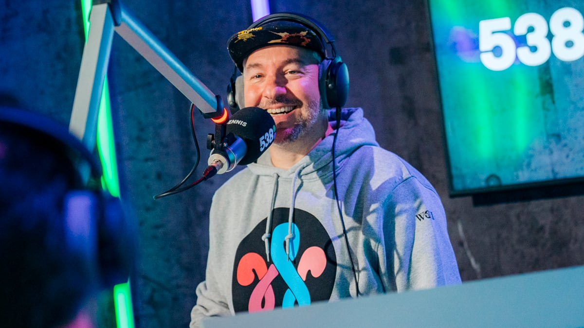 Dennis Ruyer blijft bij Radio 538: 'Het is mijn grote liefde!' 💚💜