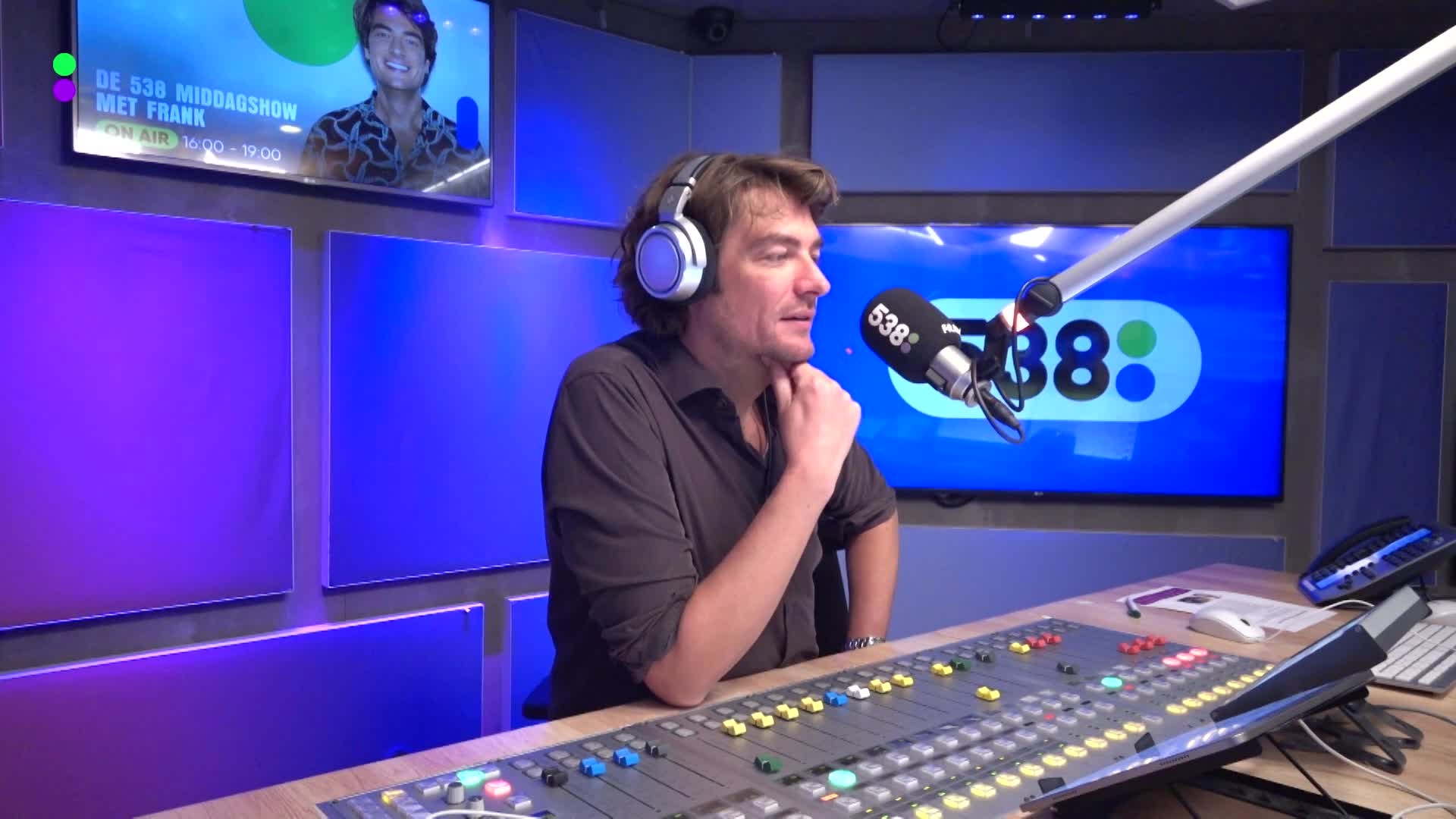 Paul Elstak over Europapa en samenwerking met Joost Klein!