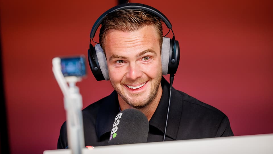 Dit wordt Giedo's eerste vraag aan Max 🏁