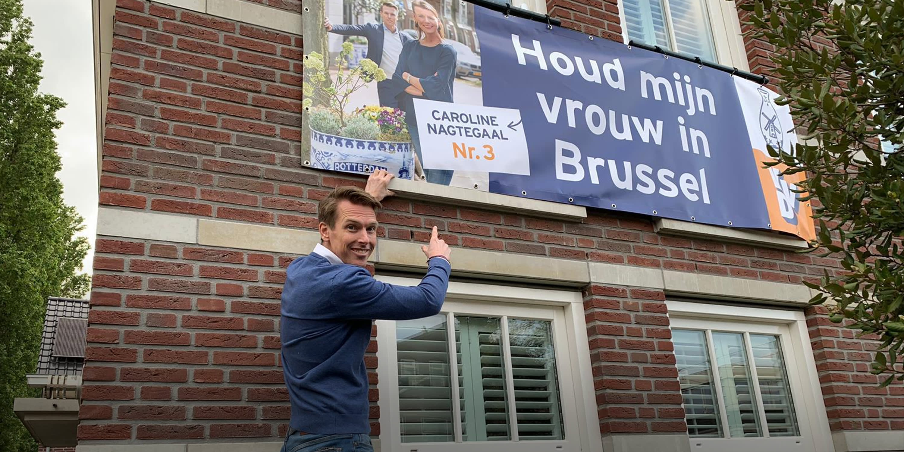 Man wil vrouw buiten huis houden en voert actie!