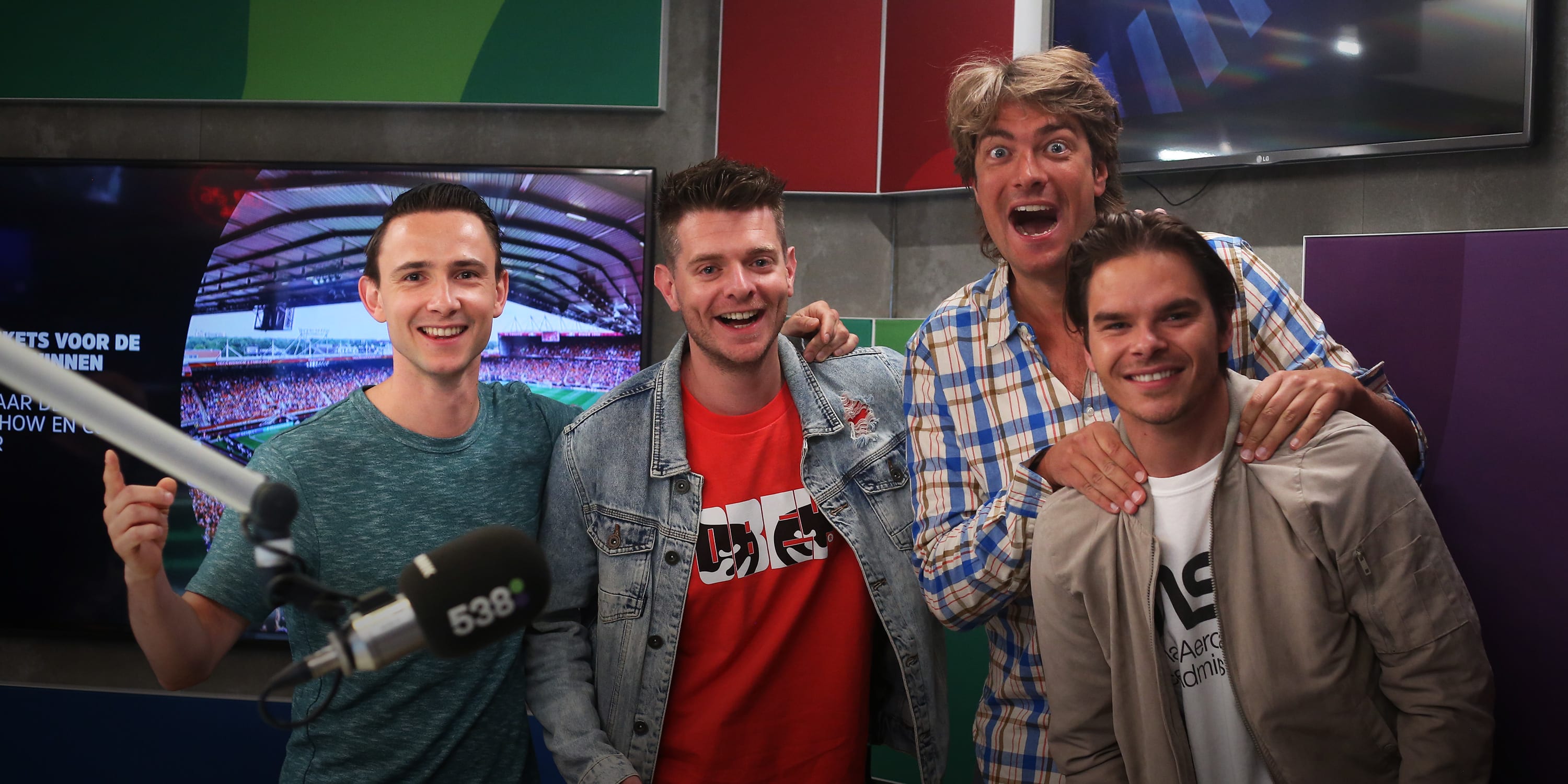Lucas & Steve scoren met Deepend de Dance Smash