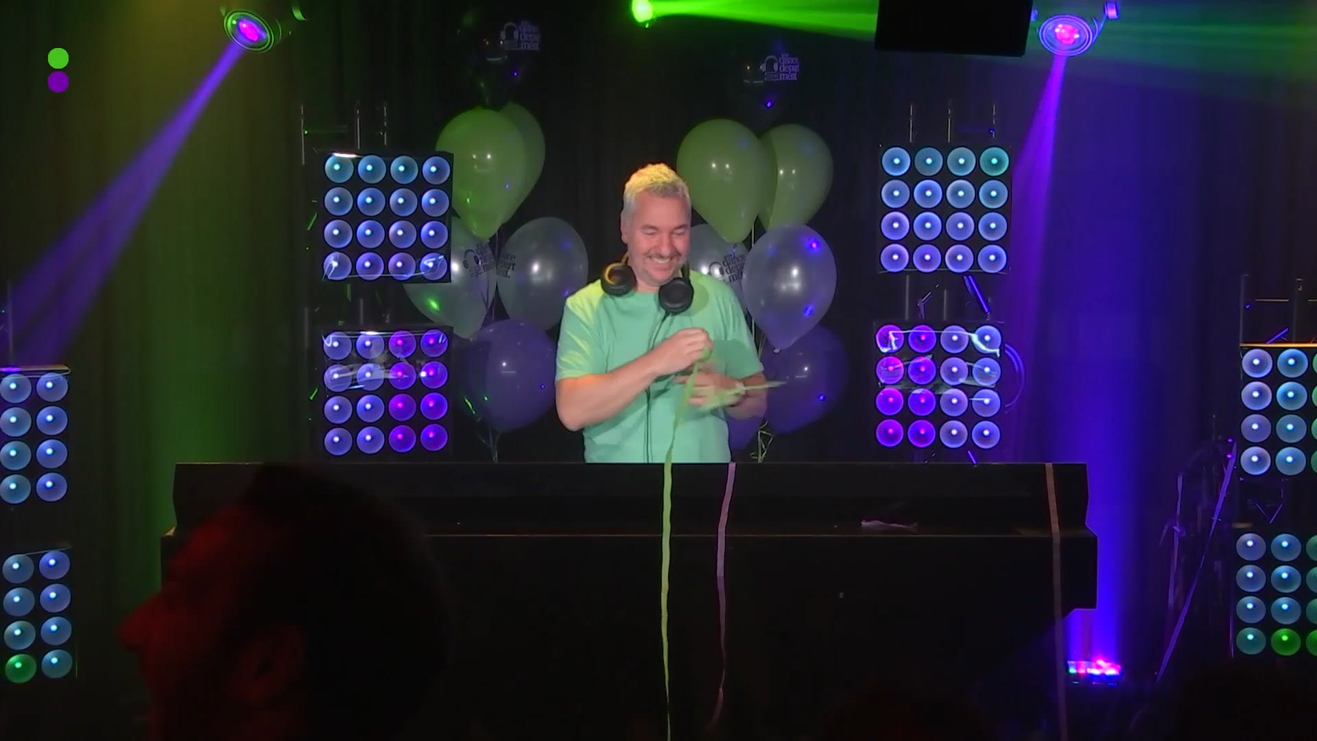 Dennis draait z'n laatste DD-set