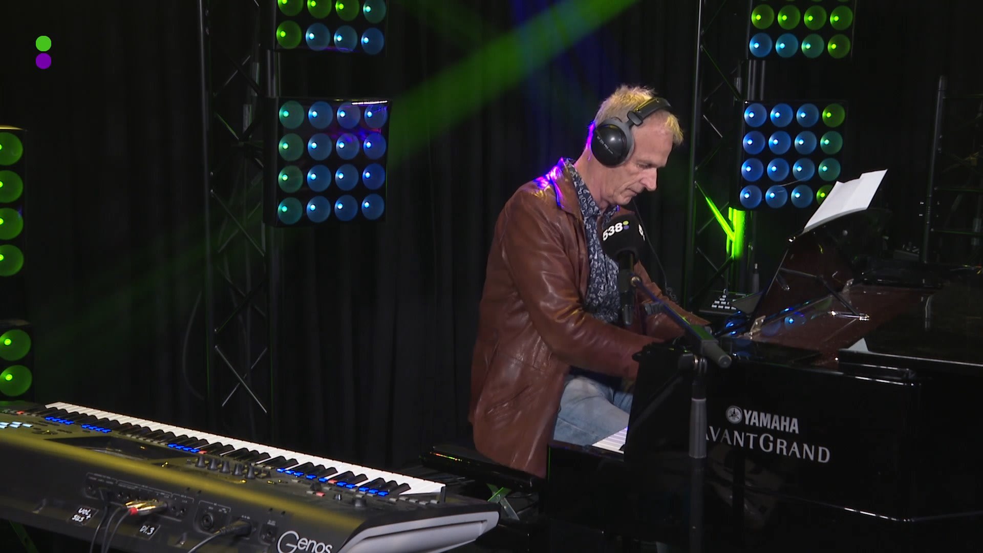 Cor Bakker speelt een quiz met Dennis!
