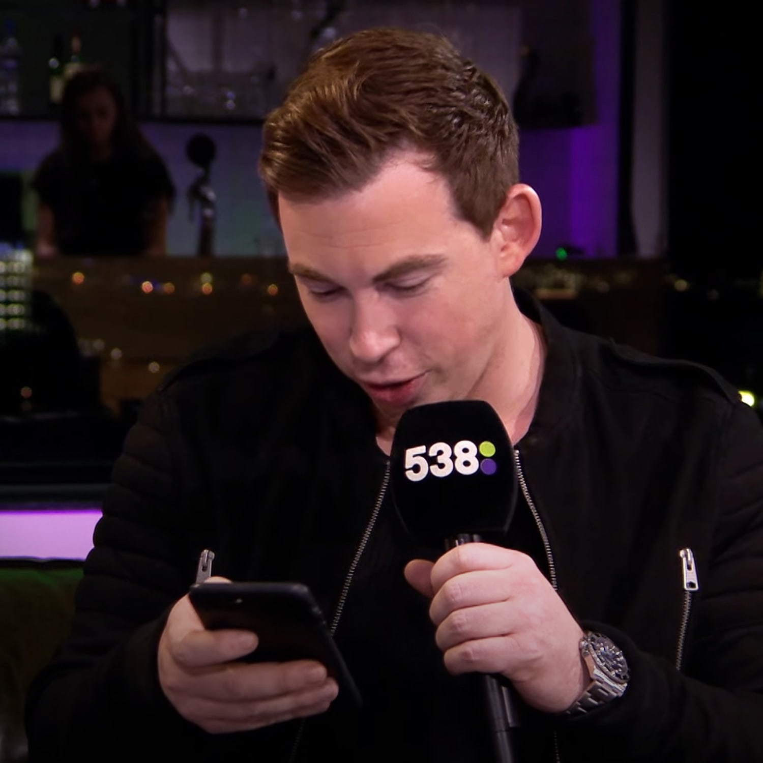 Hardwell: 'We zitten met alle dj’s in de groepsapp ‘ADE Piemels’'
