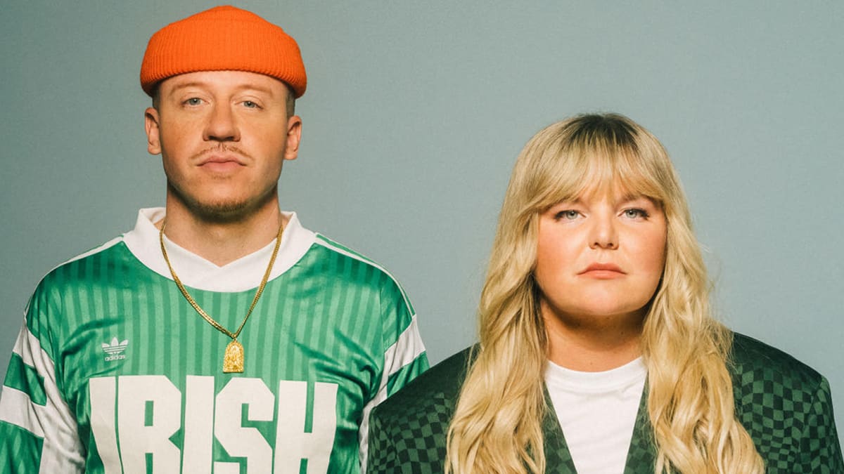 Macklemore maakt comeback met Dance Monkey-zangeres Tones And I