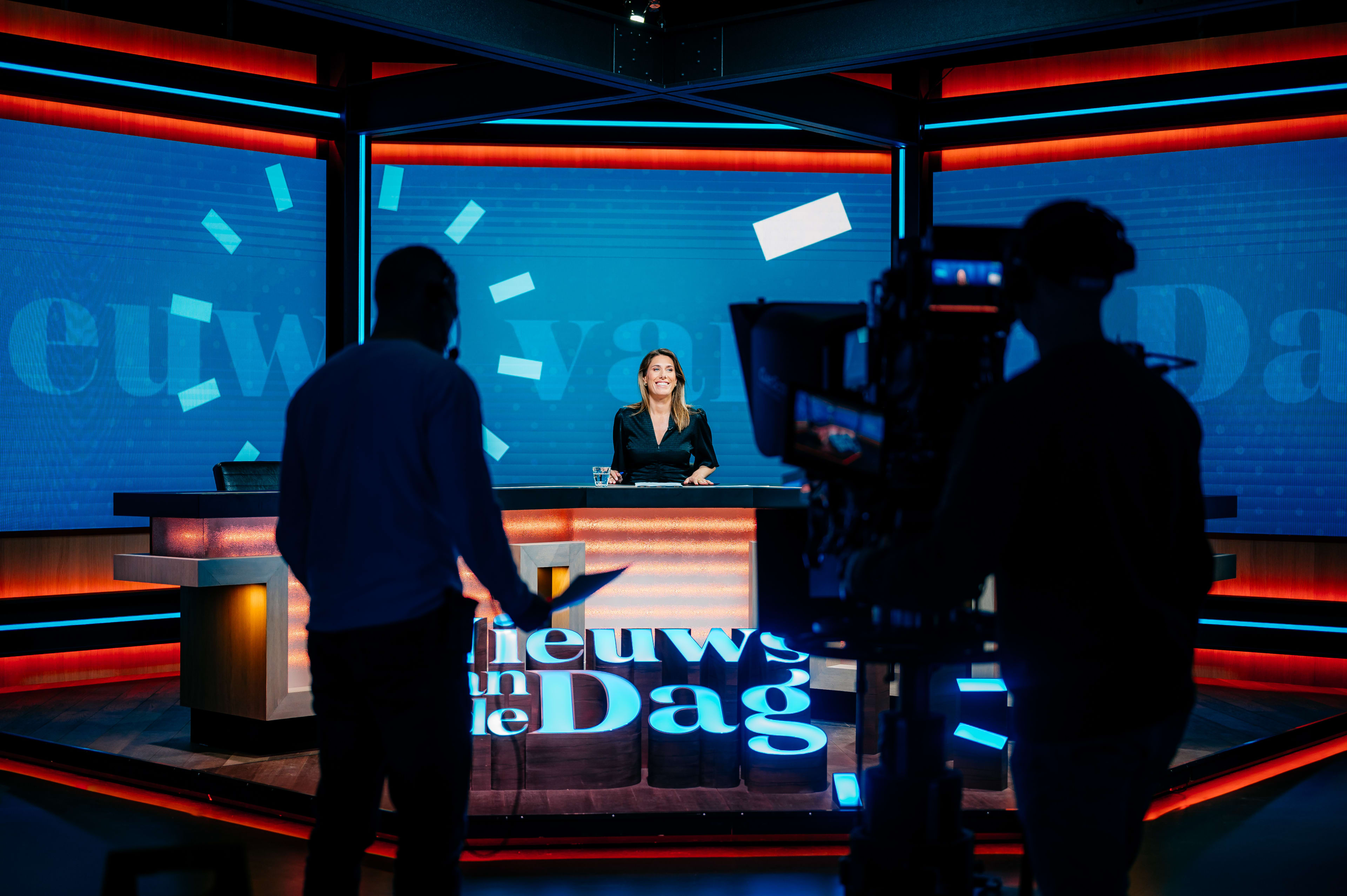 Nieuws van de Dag viert 100 afleveringen.