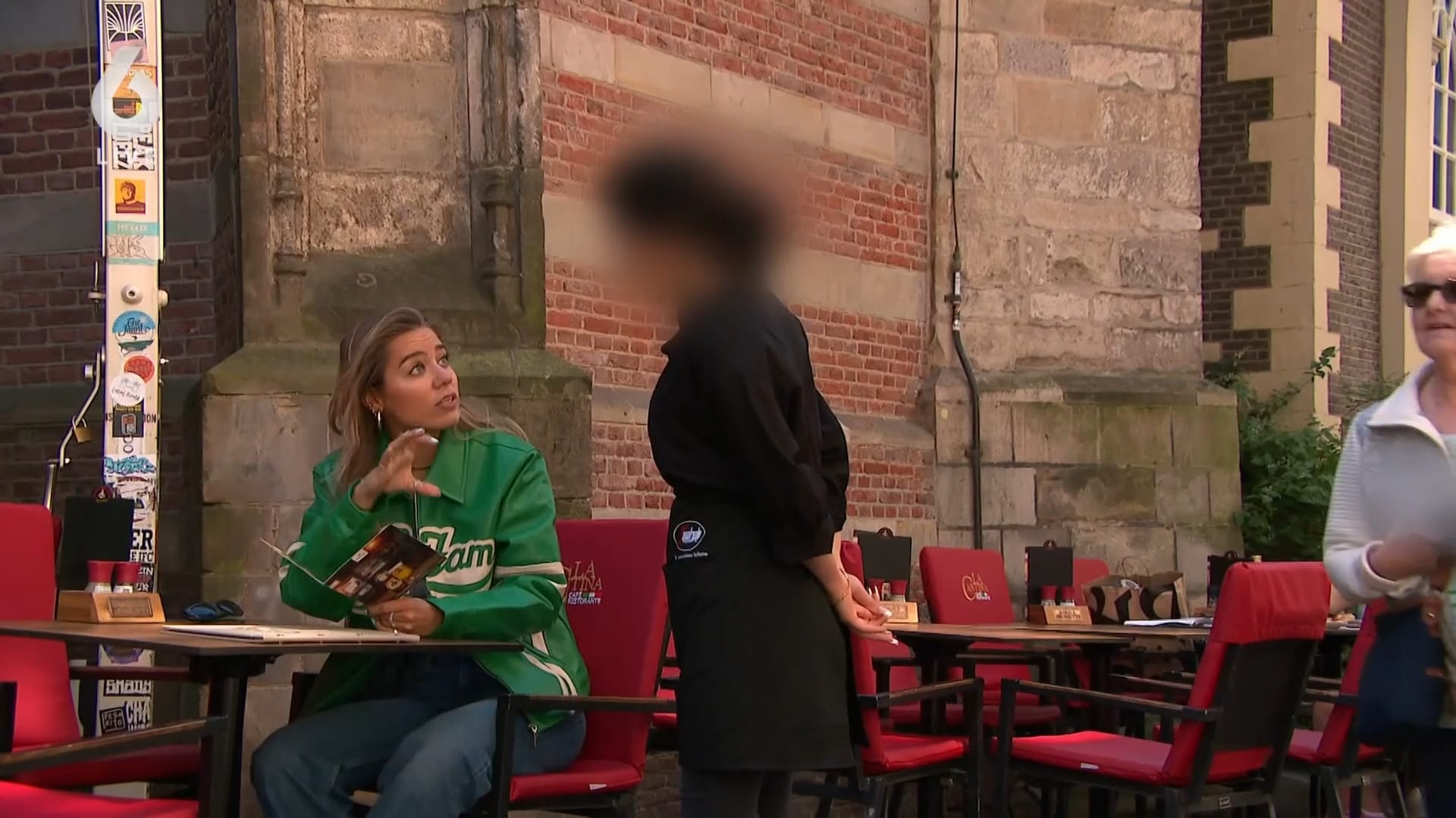 In Amsterdam een biertje bestellen in het Nederlands, kan dat nog?