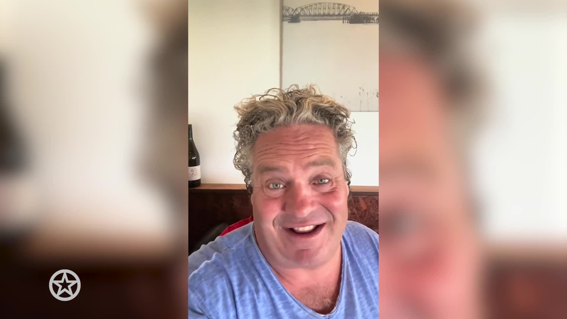 Dirk Zeelenberg steekt de draak als trouwambtenaar