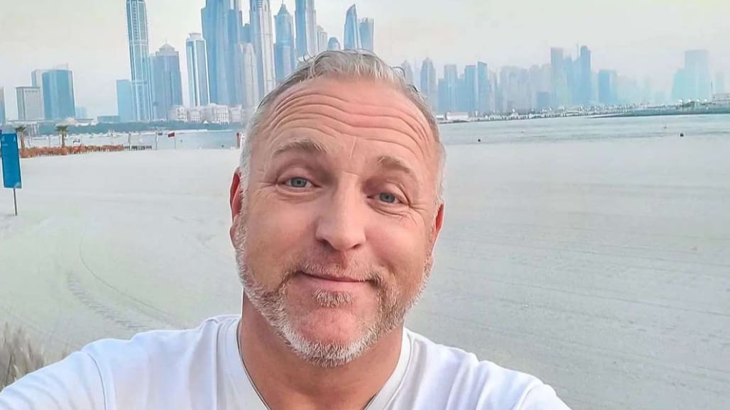 Gordon flink verwend bij thuiskomst in Dubai