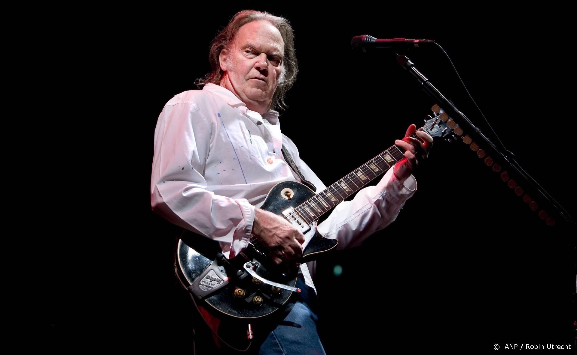 Muziek van Neil Young wordt van Spotify gehaald