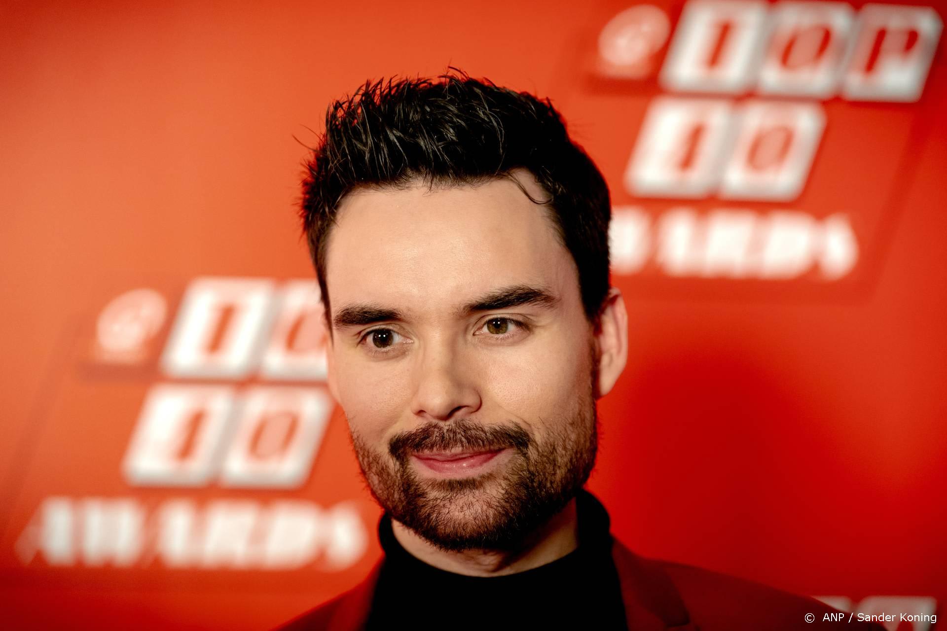 Radio-dj Domien Verschuuren in zonnetje gezet door collega's