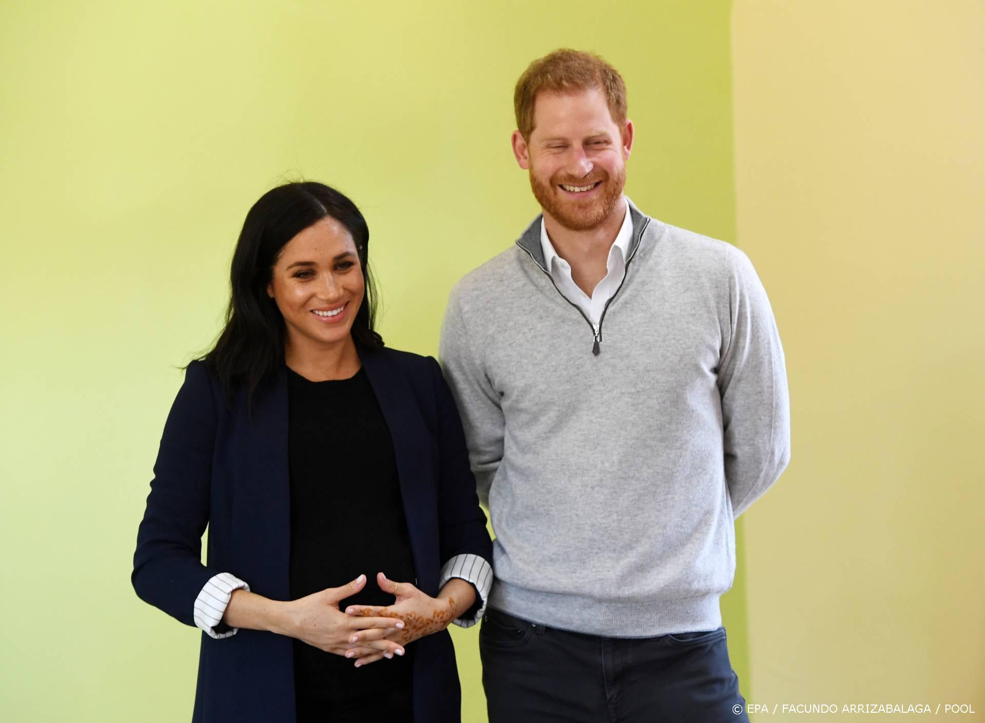 ZIEN: Harry en Meghan delen eerste foto dochtertje