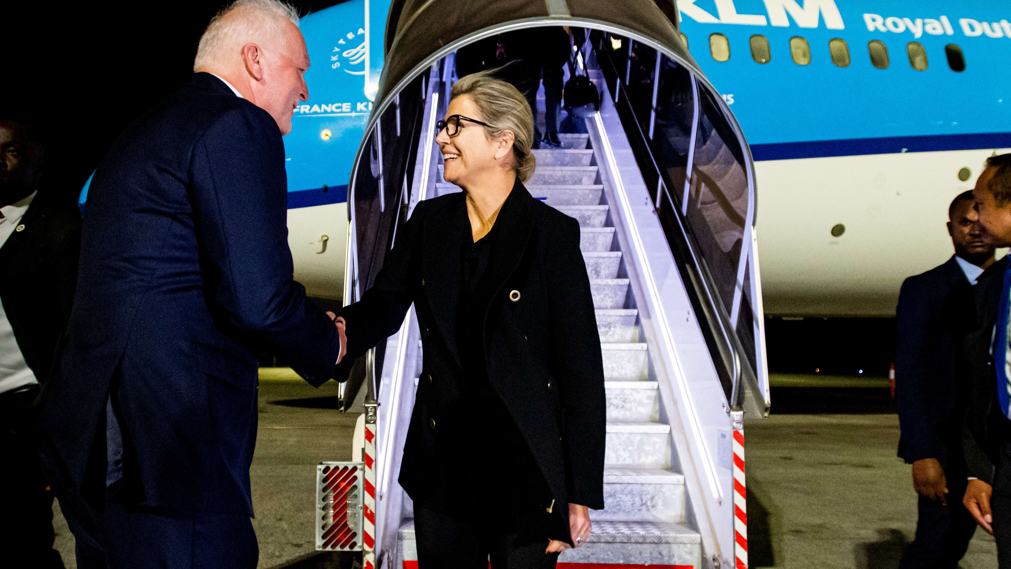 ZIEN: Máxima schittert zonder make-up