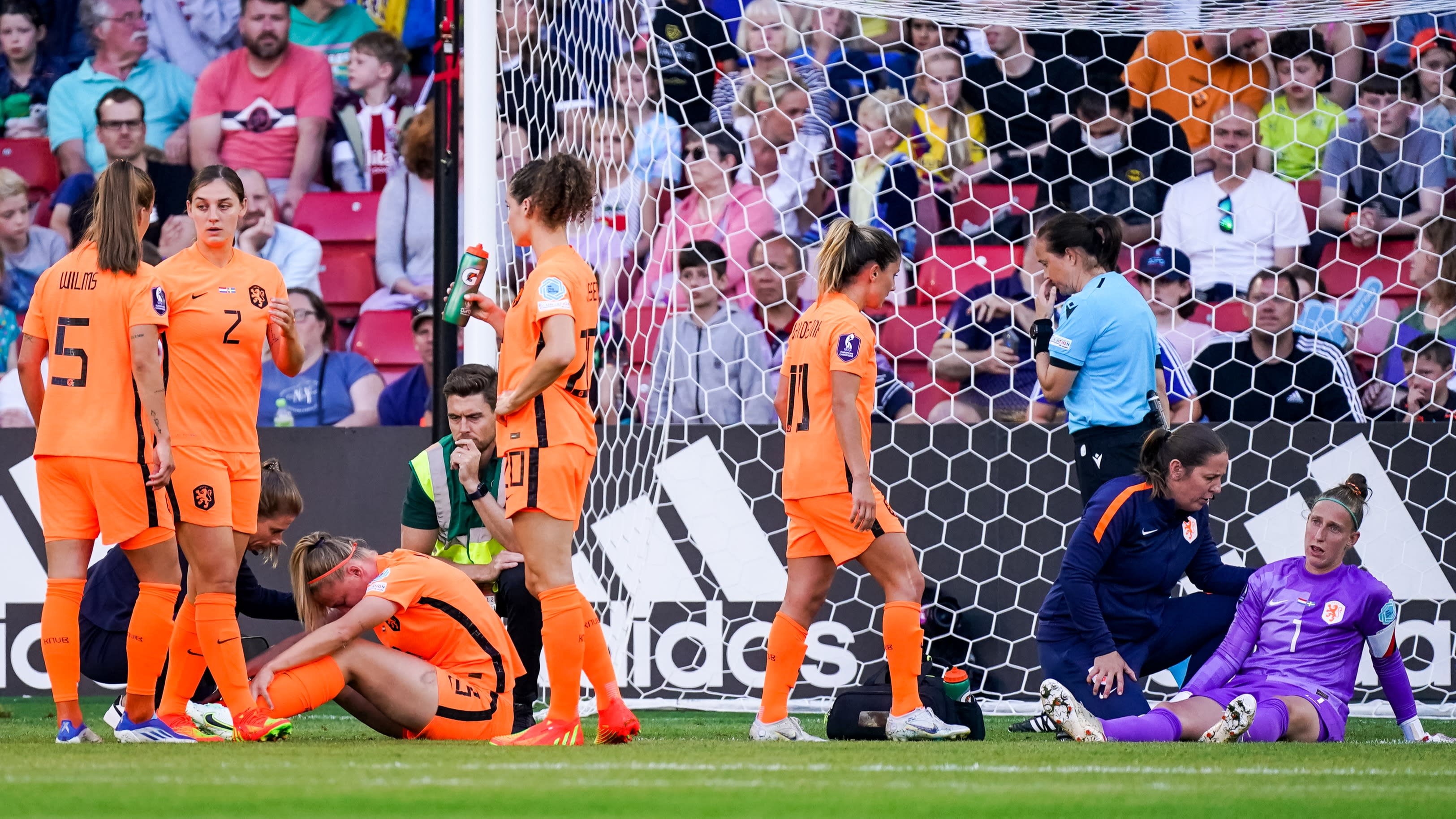 Oranje moet verder op EK zonder keepster Van Veenendaal