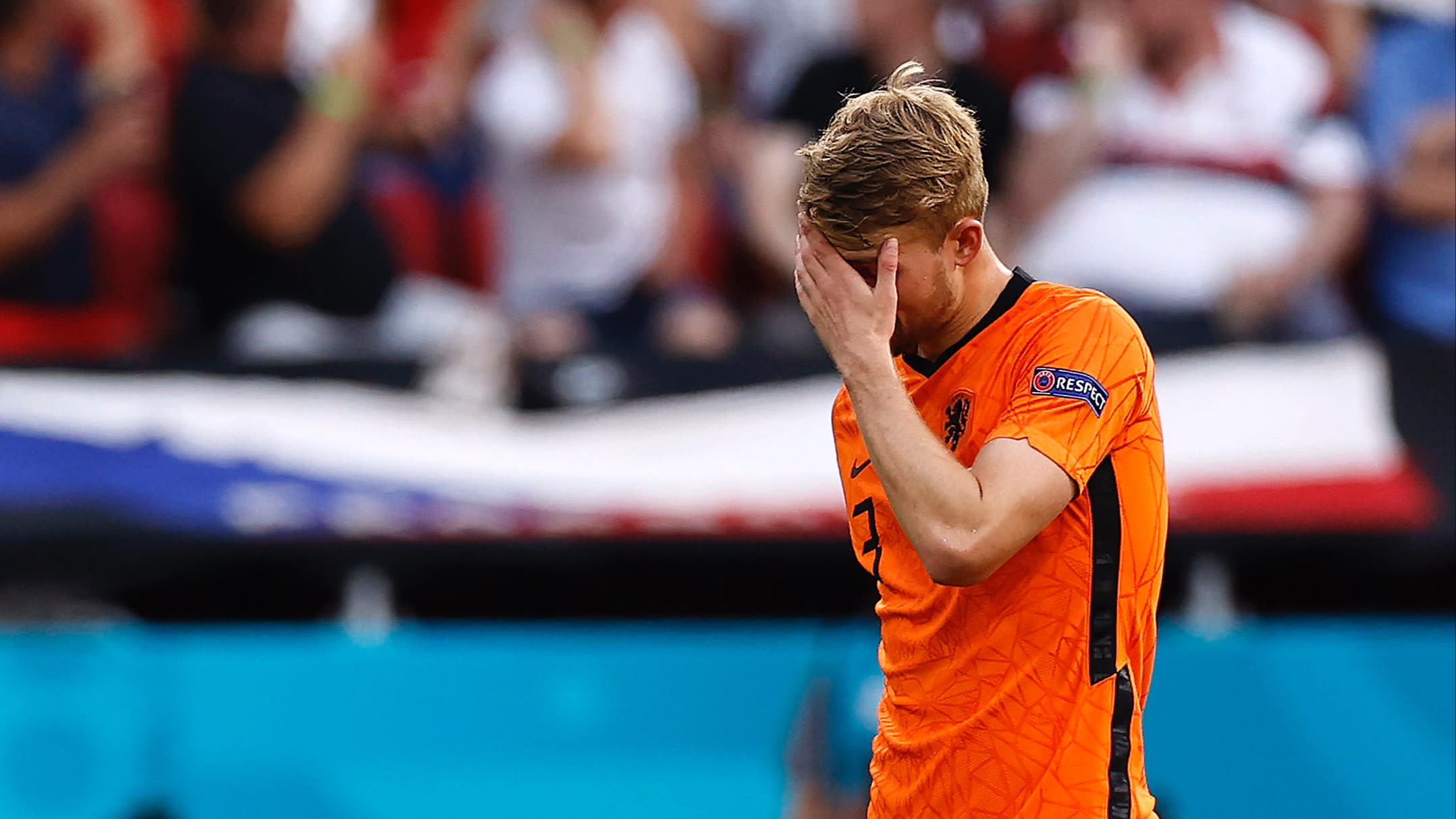 ZIEN: Bekend Nederland verwerkt nederlaag Oranje