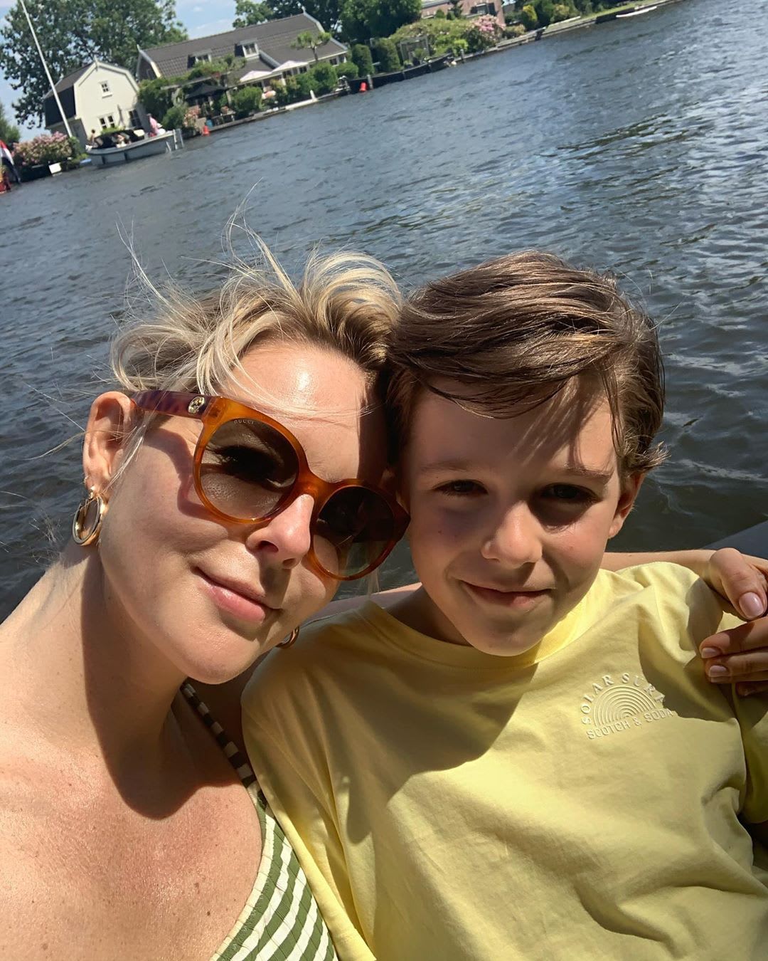 Zoontje Chantal Janzen weer thuis na operatie