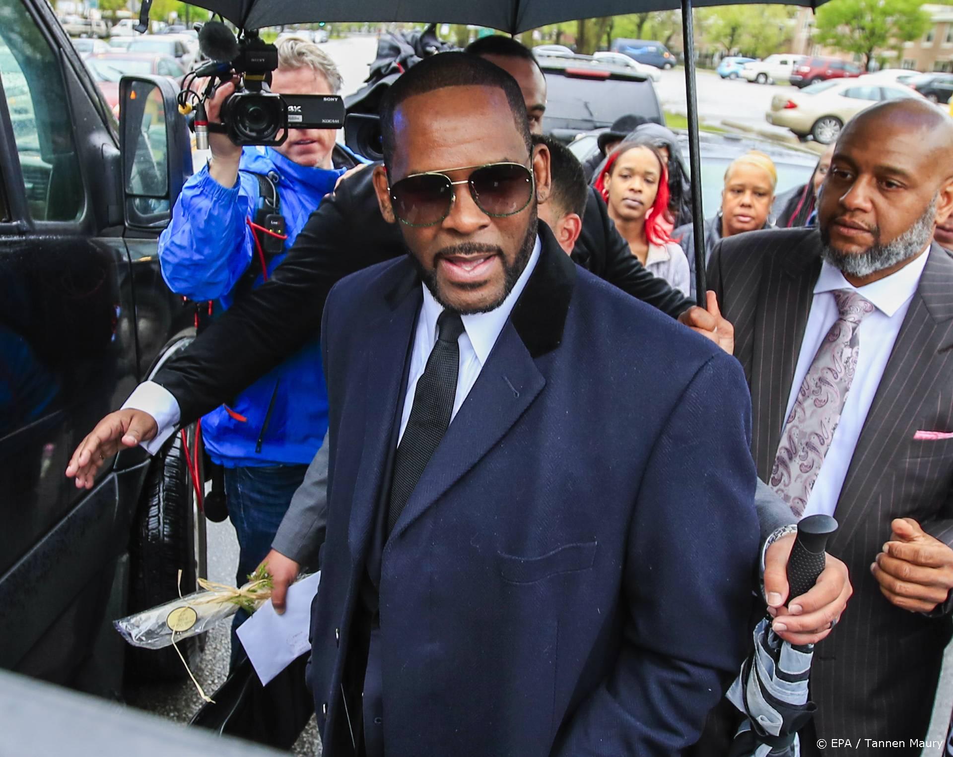 'R. Kelly onder permanente bewaking ter voorkoming zelfmoord' 