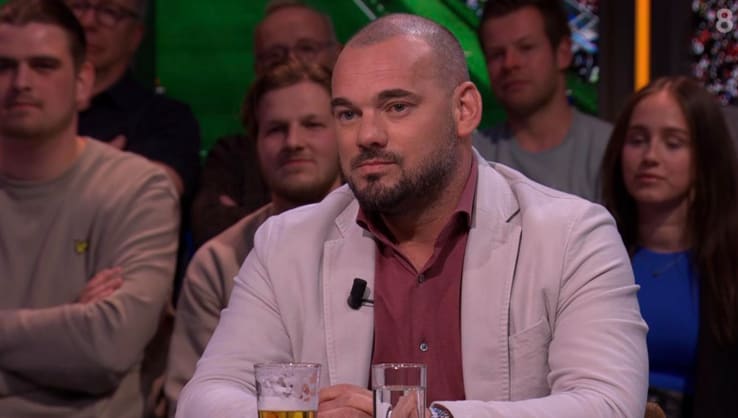 ZIEN: Wesley Sneijder zingt opera