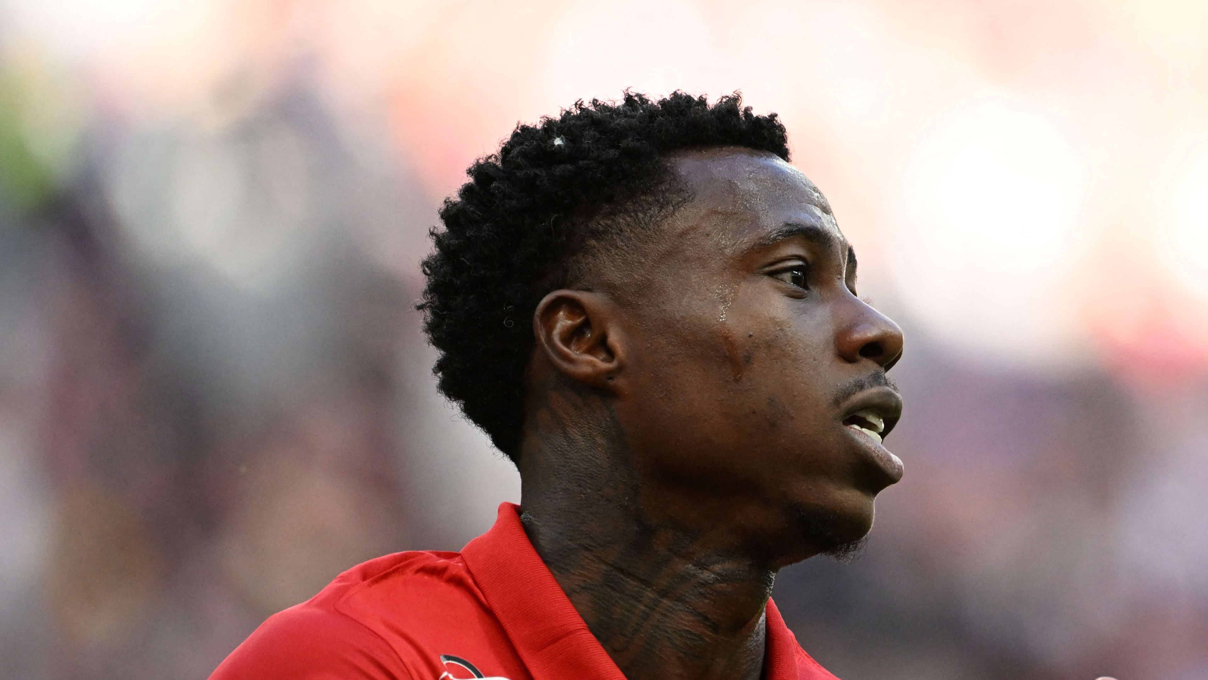 Quincy Promes na uitlevering door Dubai aangekomen in Nederland