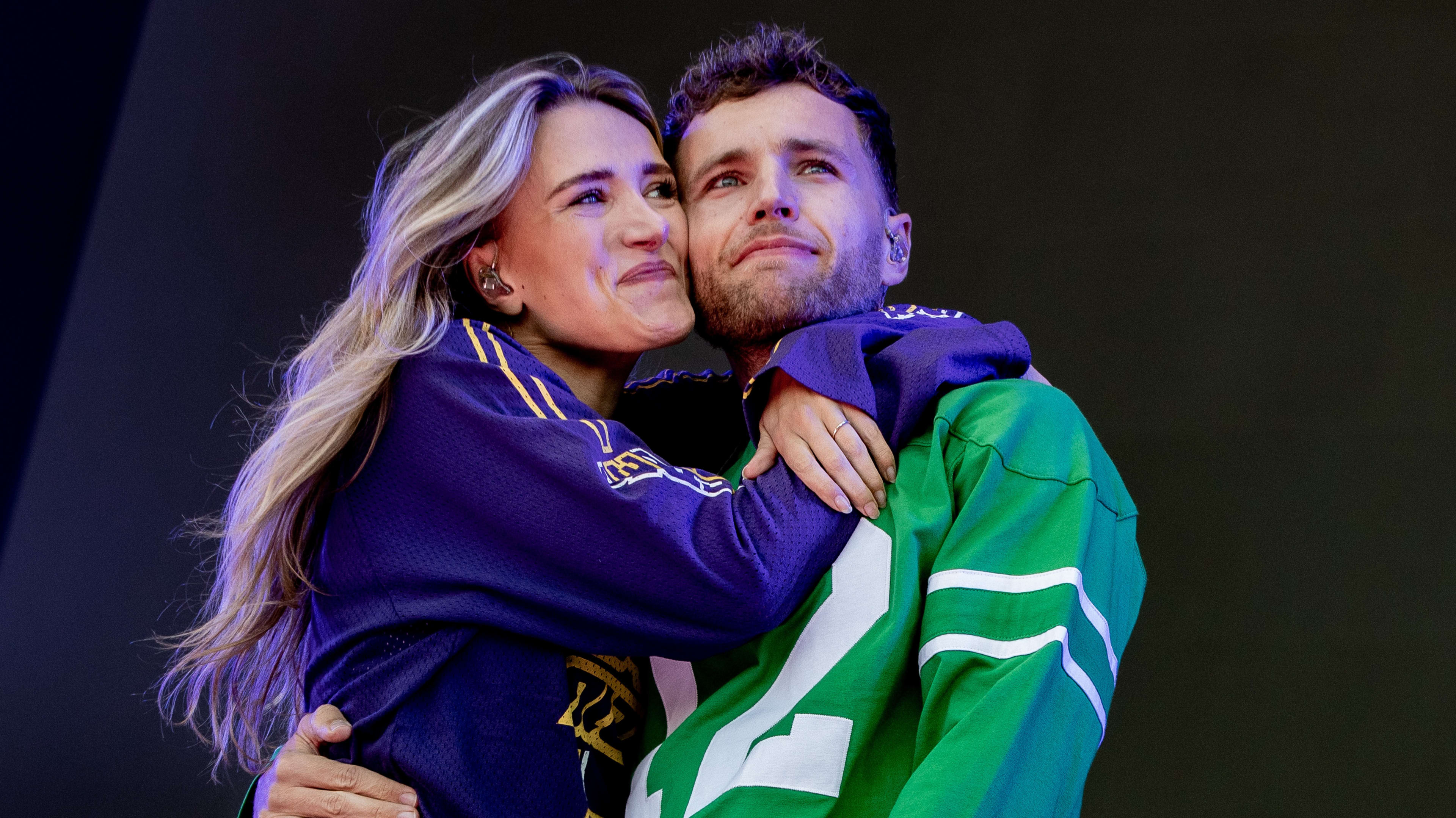 ZIEN: Emotionele start bij eerste optreden Suzan & Freek na kankerdiagnose