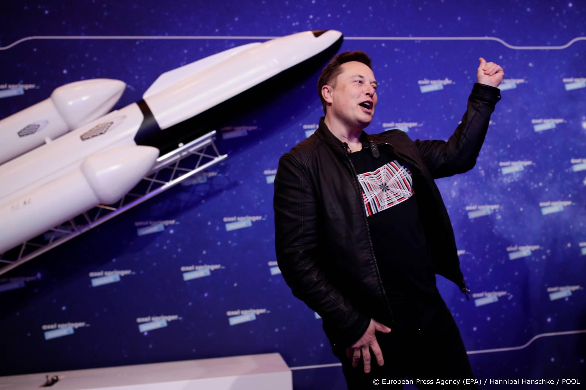 Elon Musk haalt Jeff Bezos in als rijkste persoon op aarde