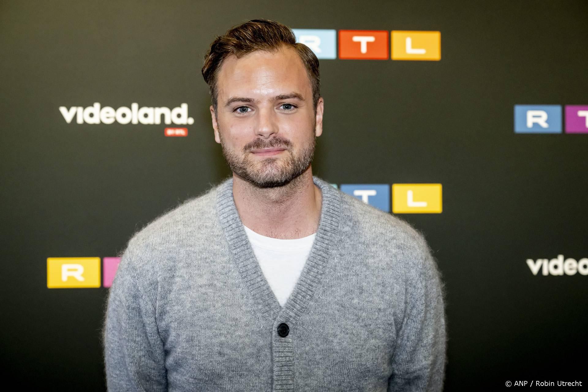 Jim Bakkum doet een stapje terug: 'Meer rust' | Shownieuws