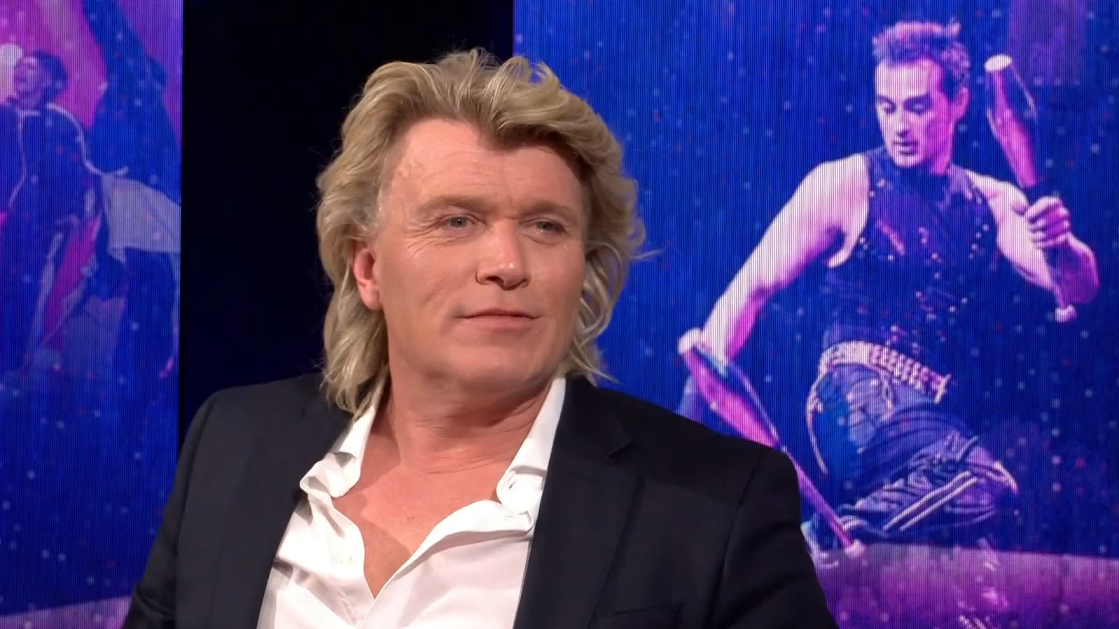 Hans Klok emotioneel na opvoeren beruchte act sinds ongeluk