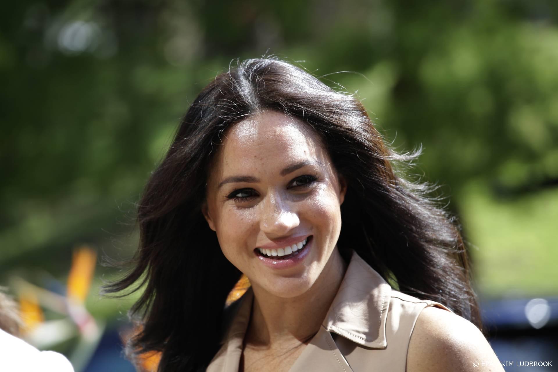 Dit kost een interview met de dubbelganger van Meghan Markle 