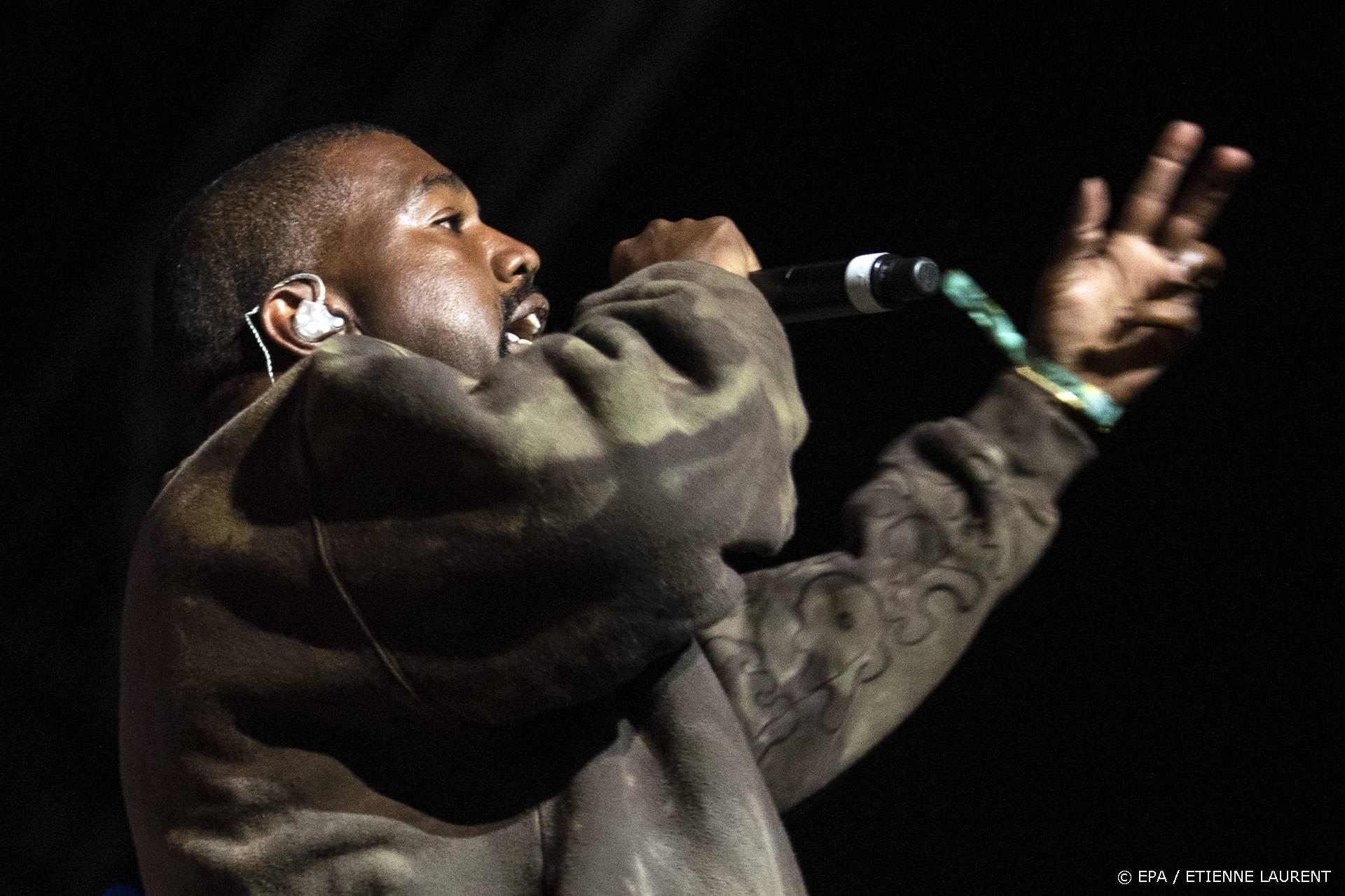 Maar 13 mensen lieten zich vaccineren op luistersessie Kanye
