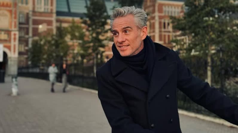 Art Rooijakkers terug van weggeweest: 'Kijk ernaar uit!'