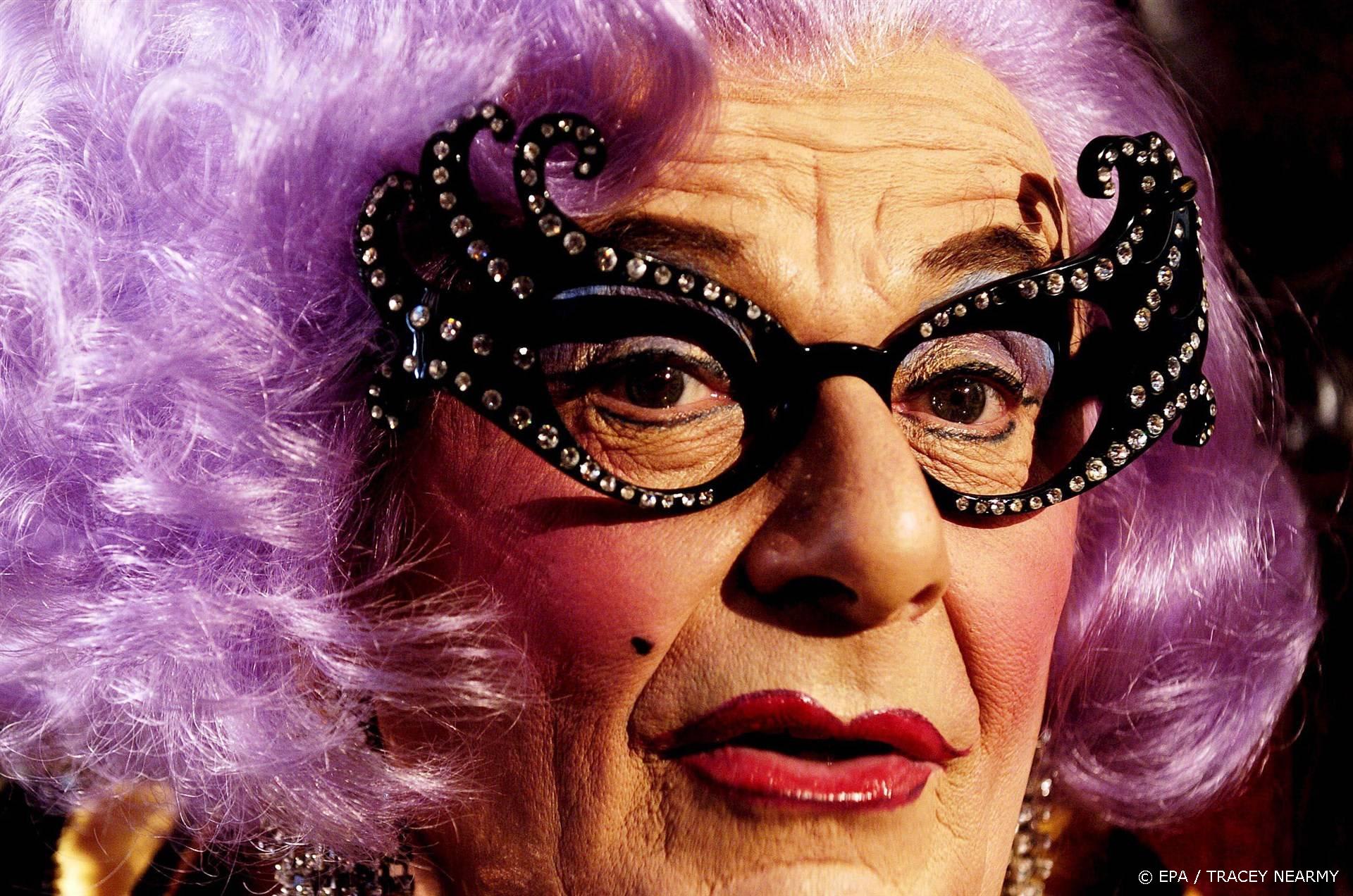 Barry Humphries, bedenker 'Dame Edna', overleden