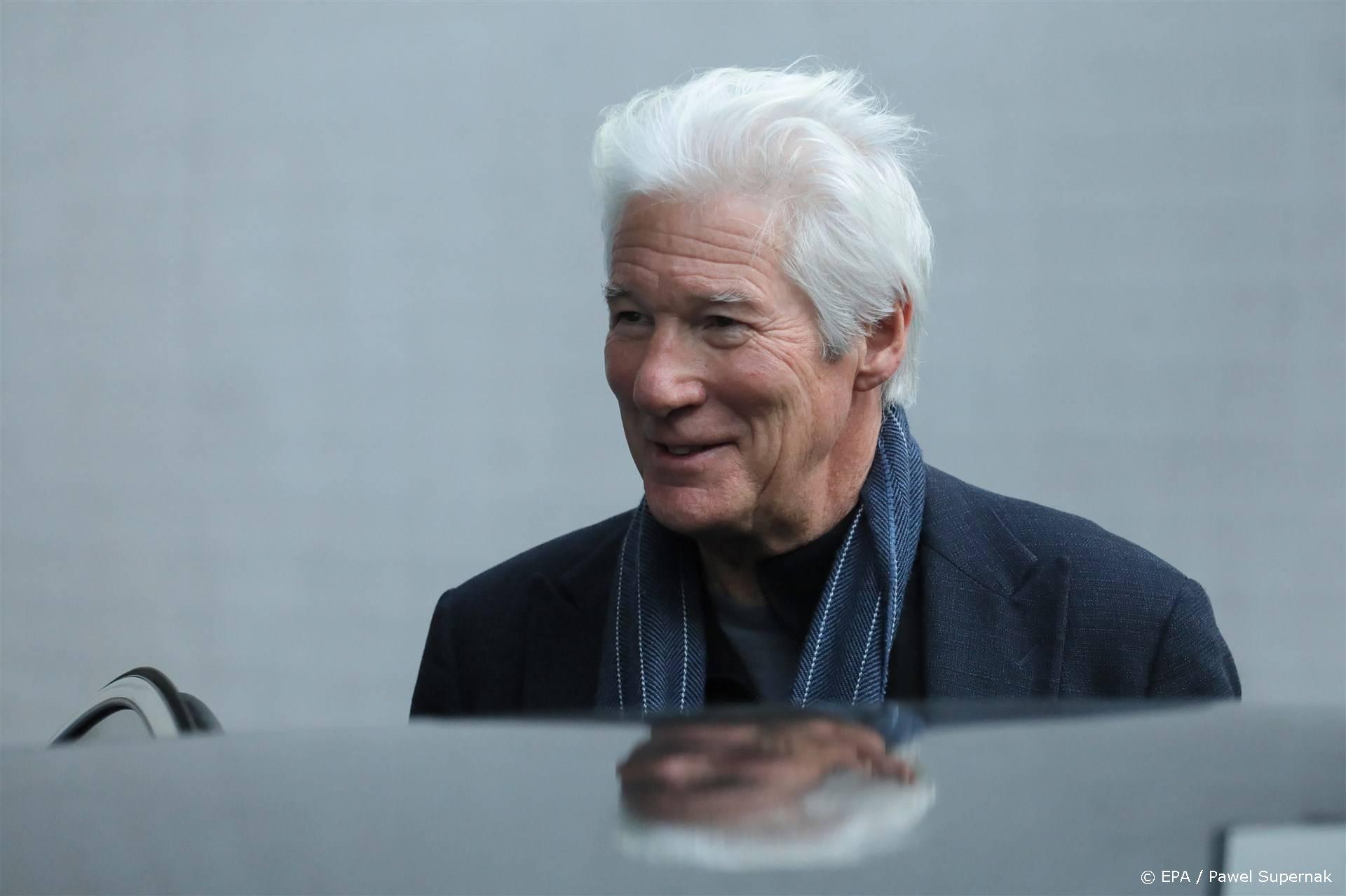 Richard Gere herstelt van longontsteking na ziekenhuisopname