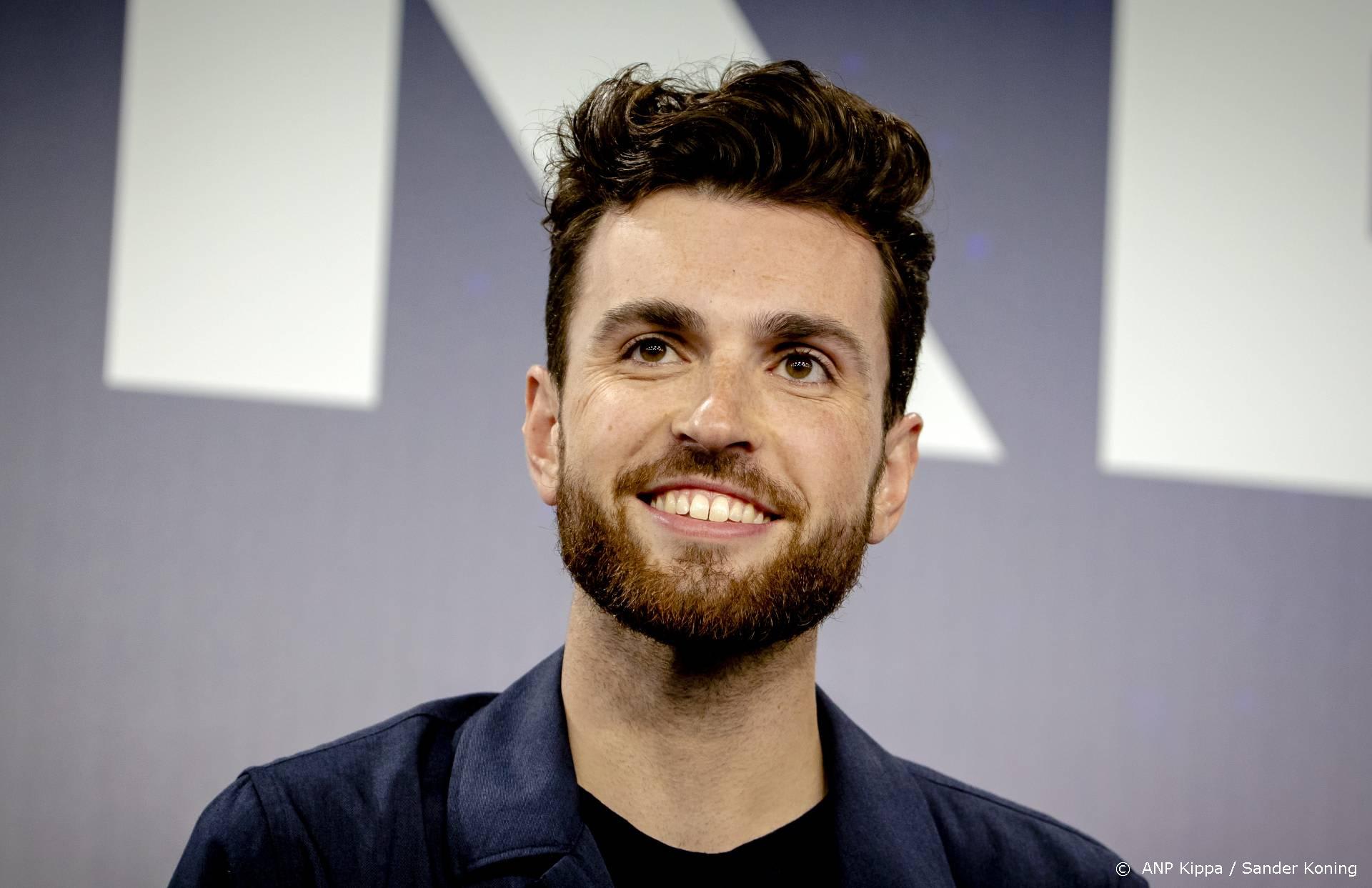 Duncan Laurence presenteert nieuwe single op songfestivalpodium