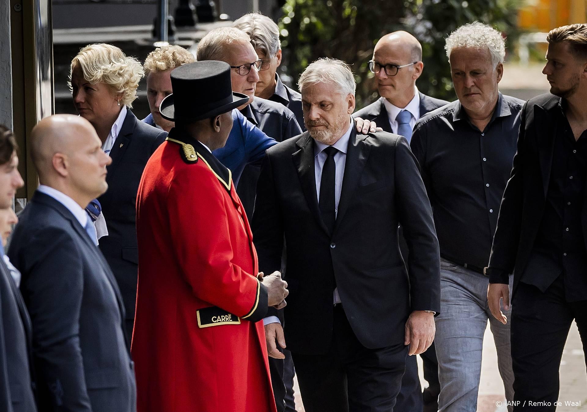 Broer Peter R. de Vries wil straatnaam en monument