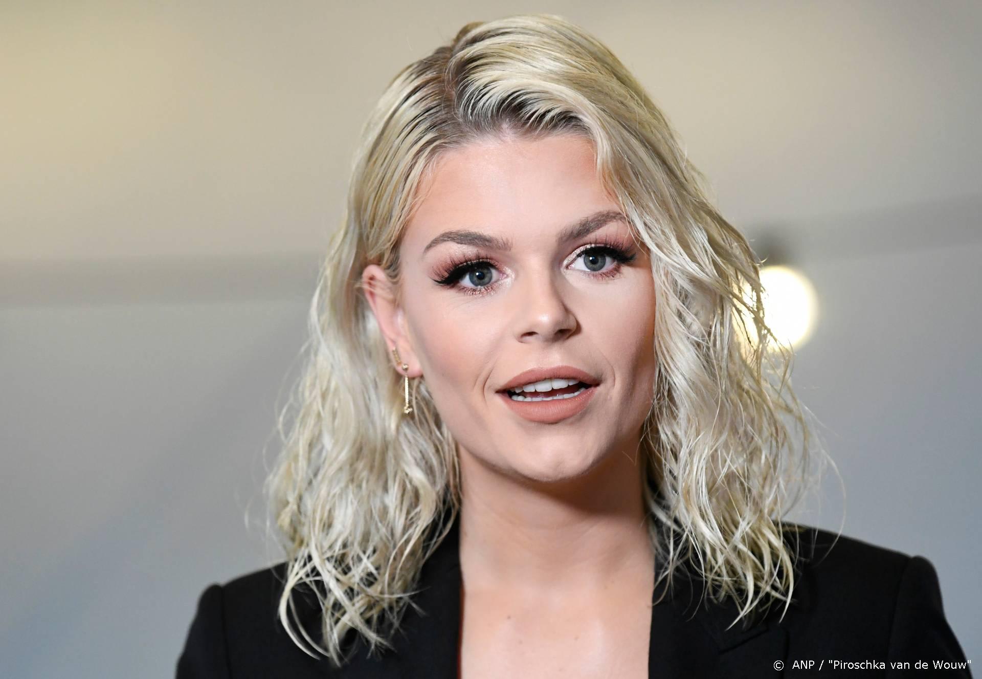 Davina Michelle tikt 1 miljoen volgers aan op YouTube