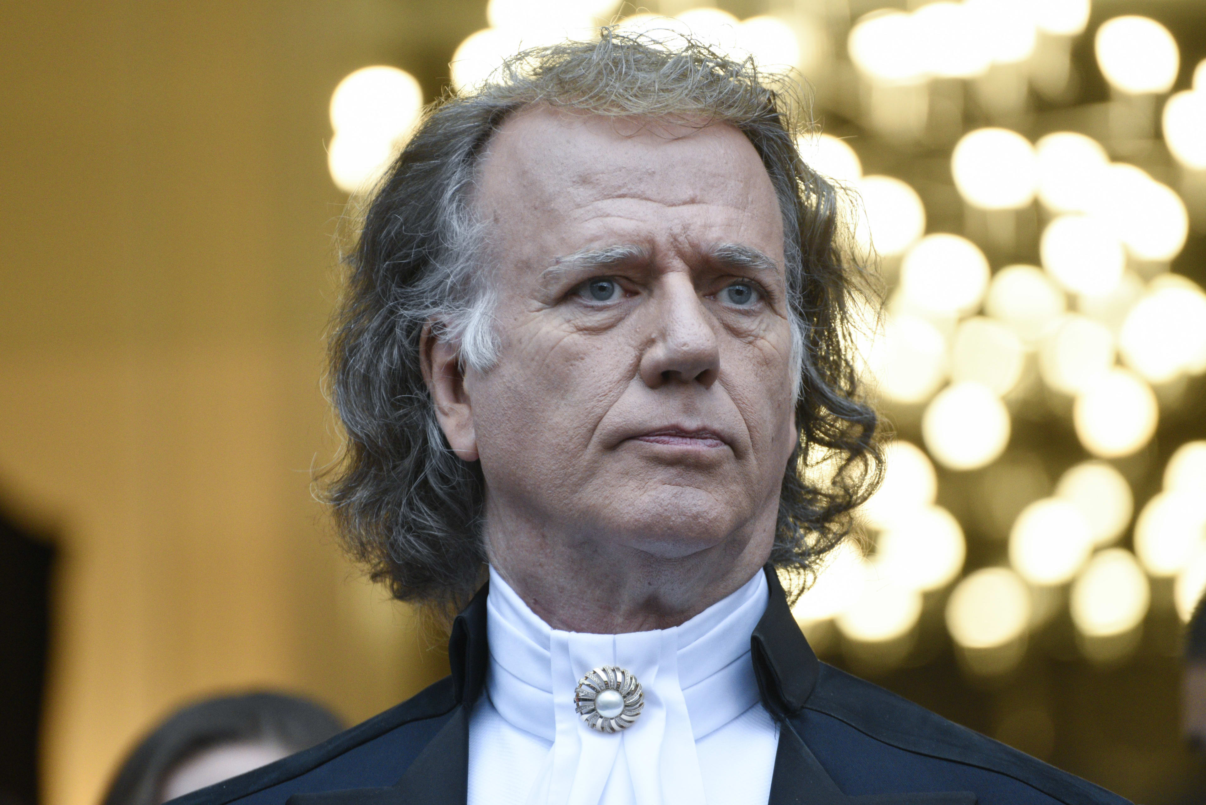 André Rieu emotioneel over liefdeloze jeugd 