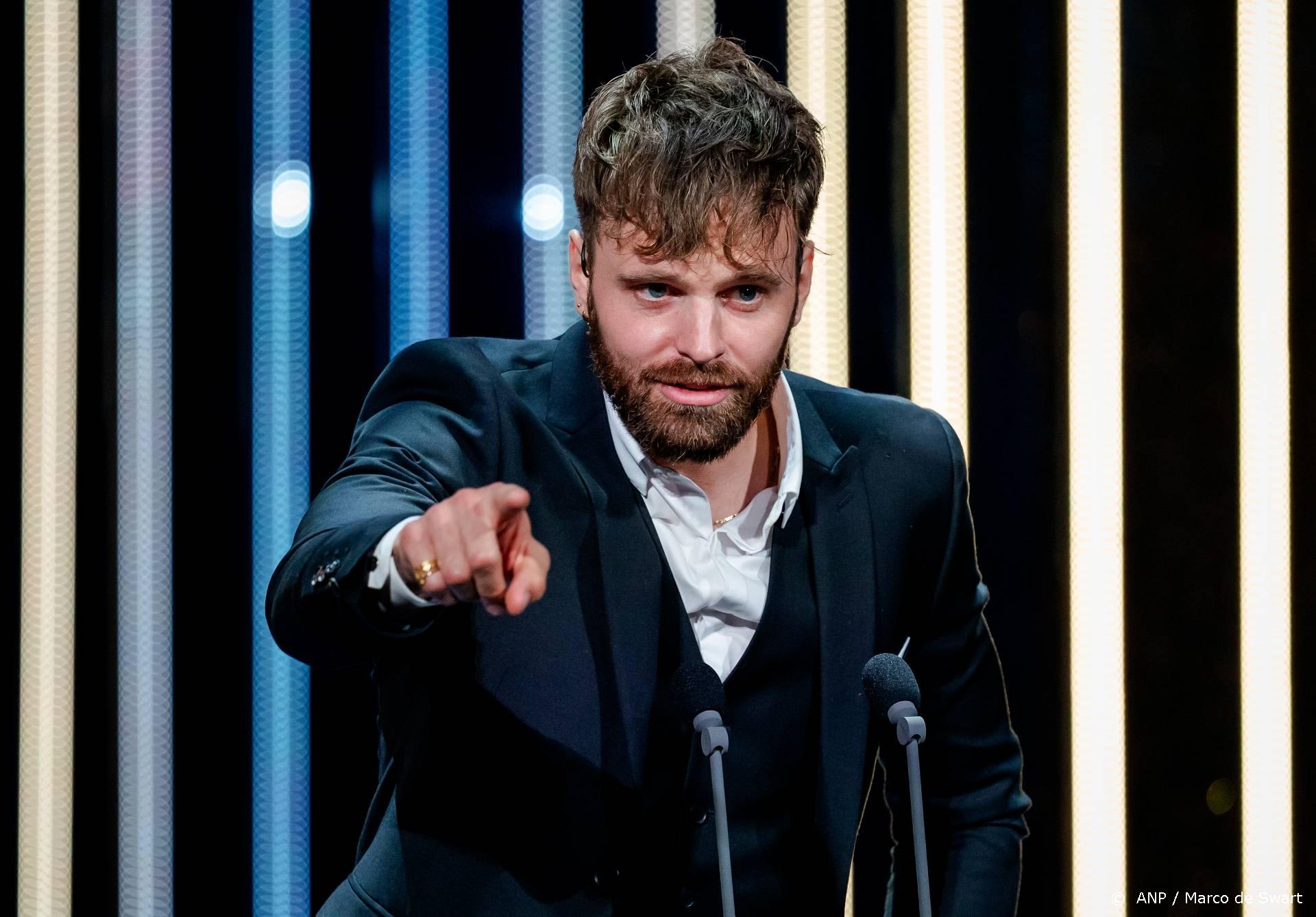 Tim Hofman meet zichzelf niet aan 'grote meneren' op televisie