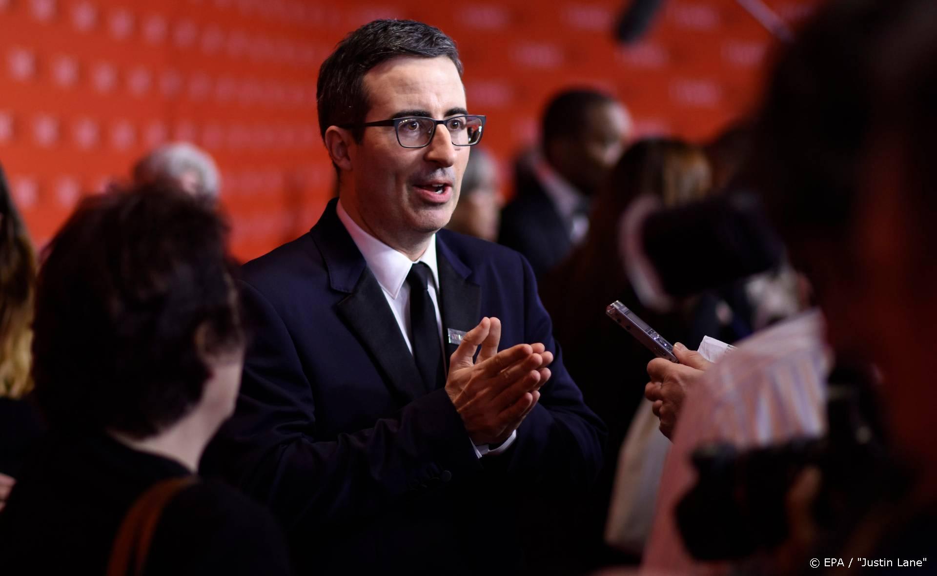 John Oliver gaat weer aan de slag