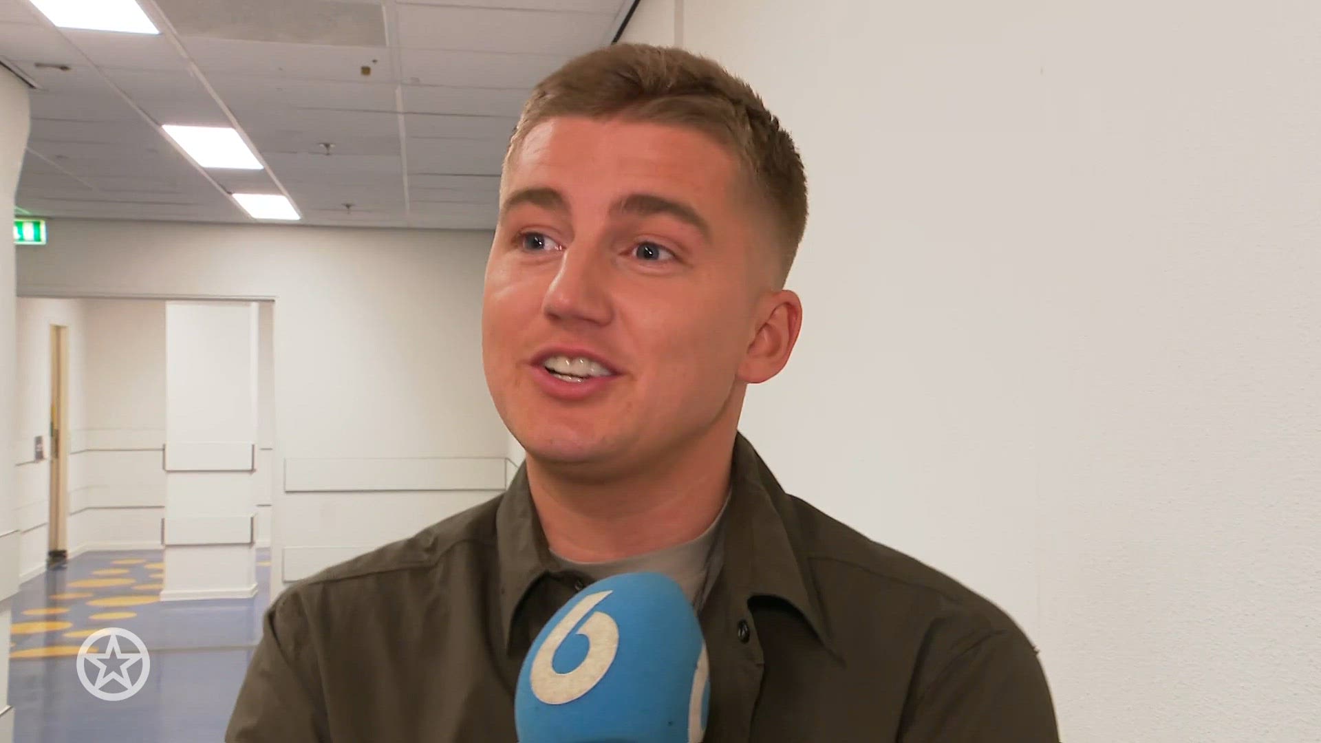 Mart Hoogkamer deelt bijzondere mijlpaal vaderschap