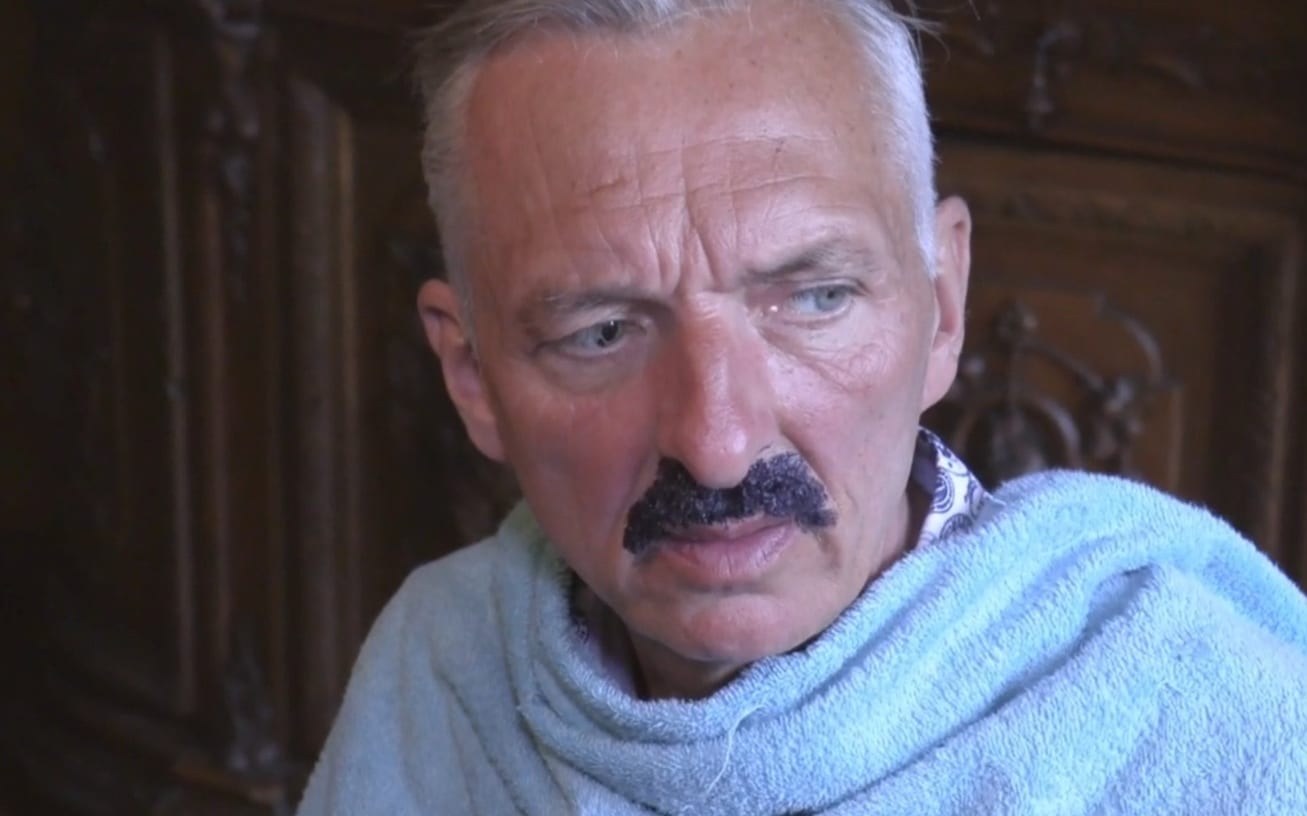 Snor Martien Meiland maakt tongen los