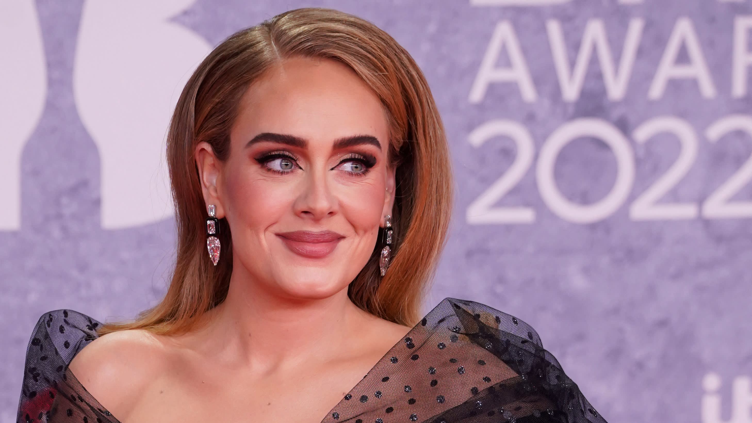 Dit drama achtervolgt Adele nog steeds 