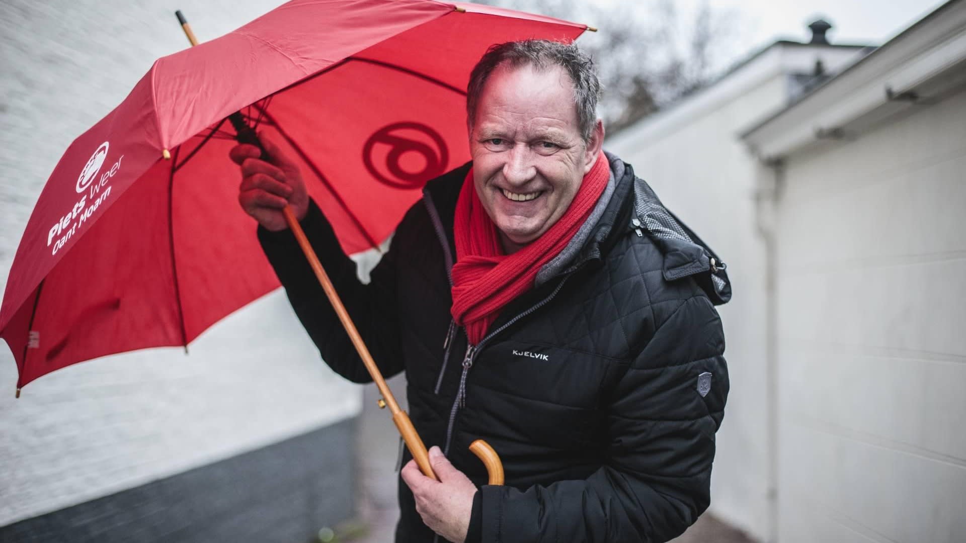 Bloemenzee na afscheid van weerman Piet Paulusma