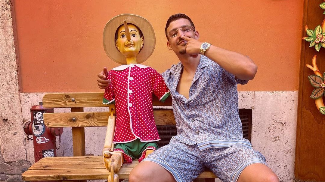 ZIEN! Rapper Boef is heuse reisgids in Rome: 'osso van Caesar'