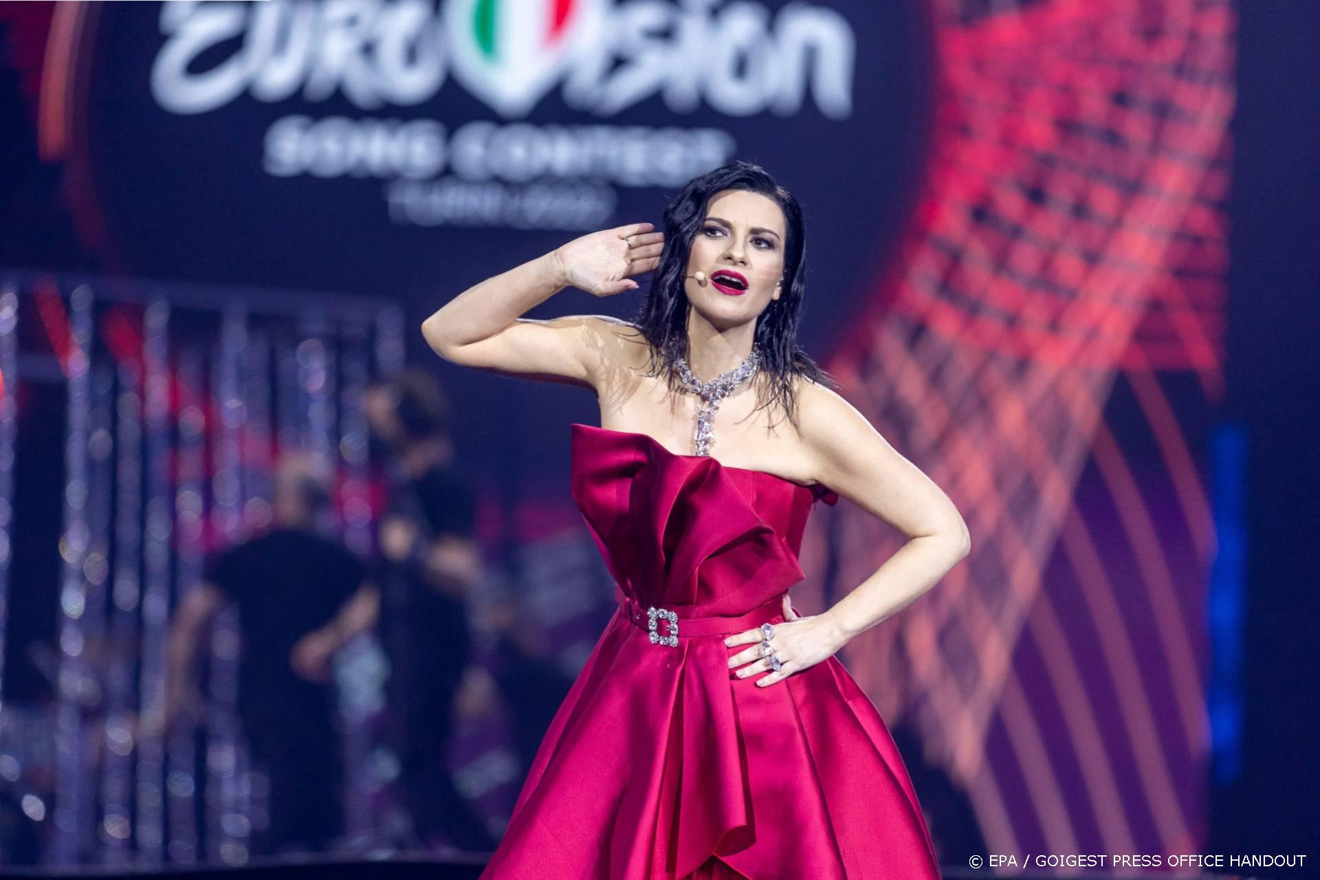 Laura Pausini: 'ik moest stoppen op advies van de artsen'