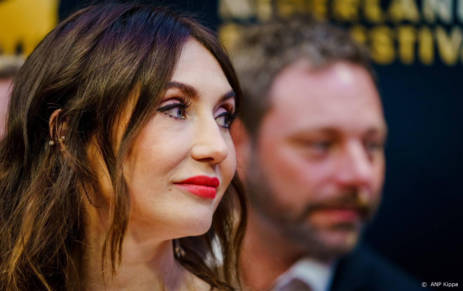 Geschrokken Carice van Houten voelt zich hulpeloos